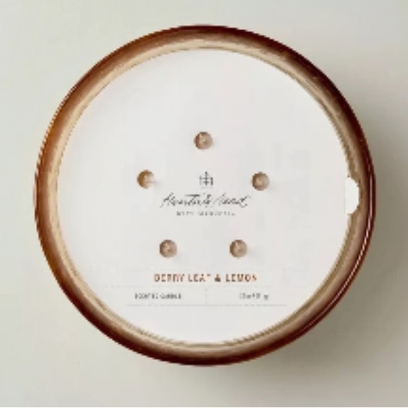 HEARTH & HAND NWT 5 wick glass candle -brrry leaf & lemon -32oz - Picture 2 of 6